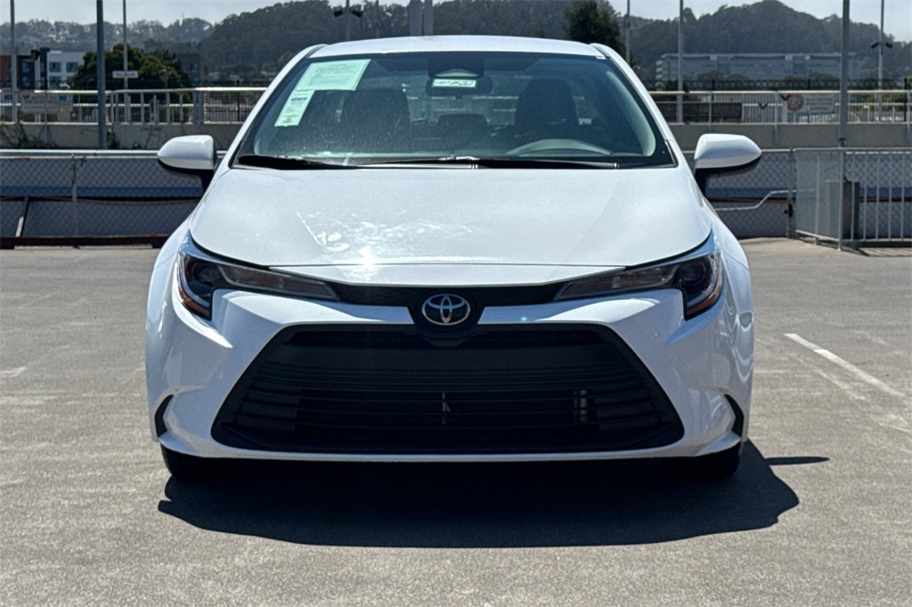 2023 Toyota Corolla LE photo 9