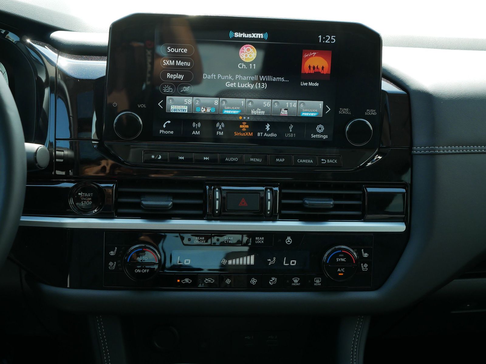 2025 Nissan Pathfinder Platinum photo 17