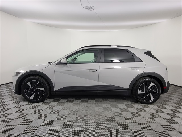 2025 Hyundai Ioniq 5 SEL photo 2