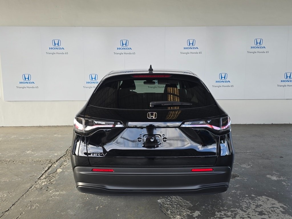 2026 Honda HR-V LX photo 2