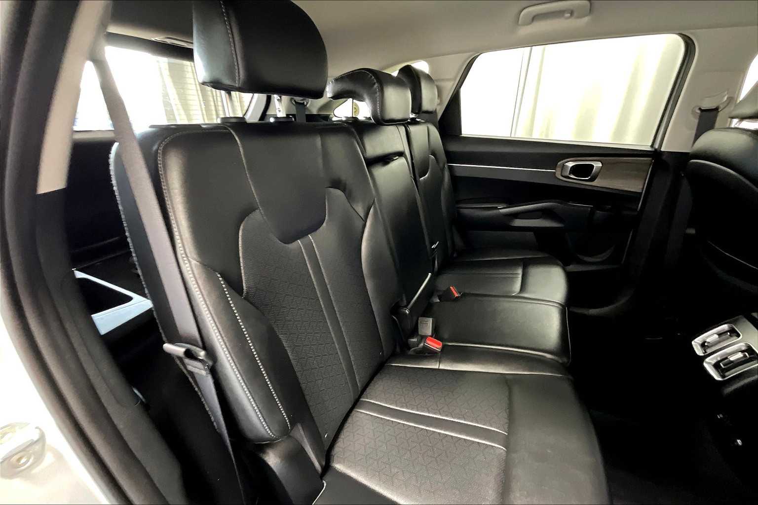 2022 Kia Sorento X-Line S photo 15