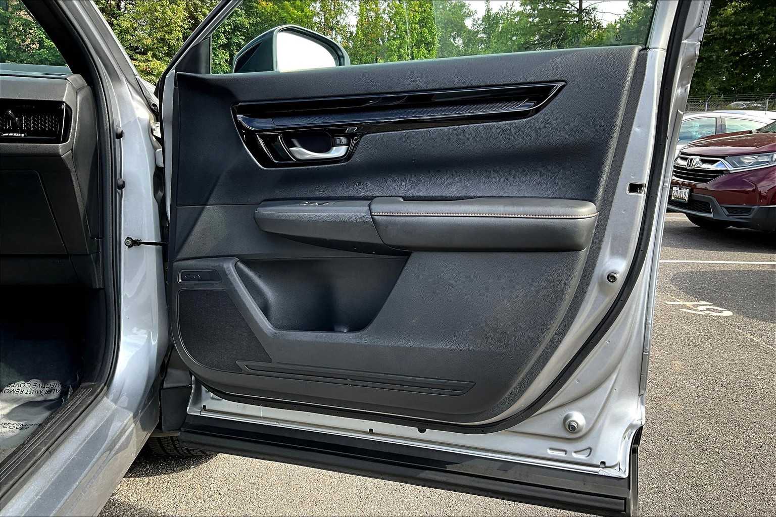 2023 Honda CR-V Hybrid Sport Touring photo 22