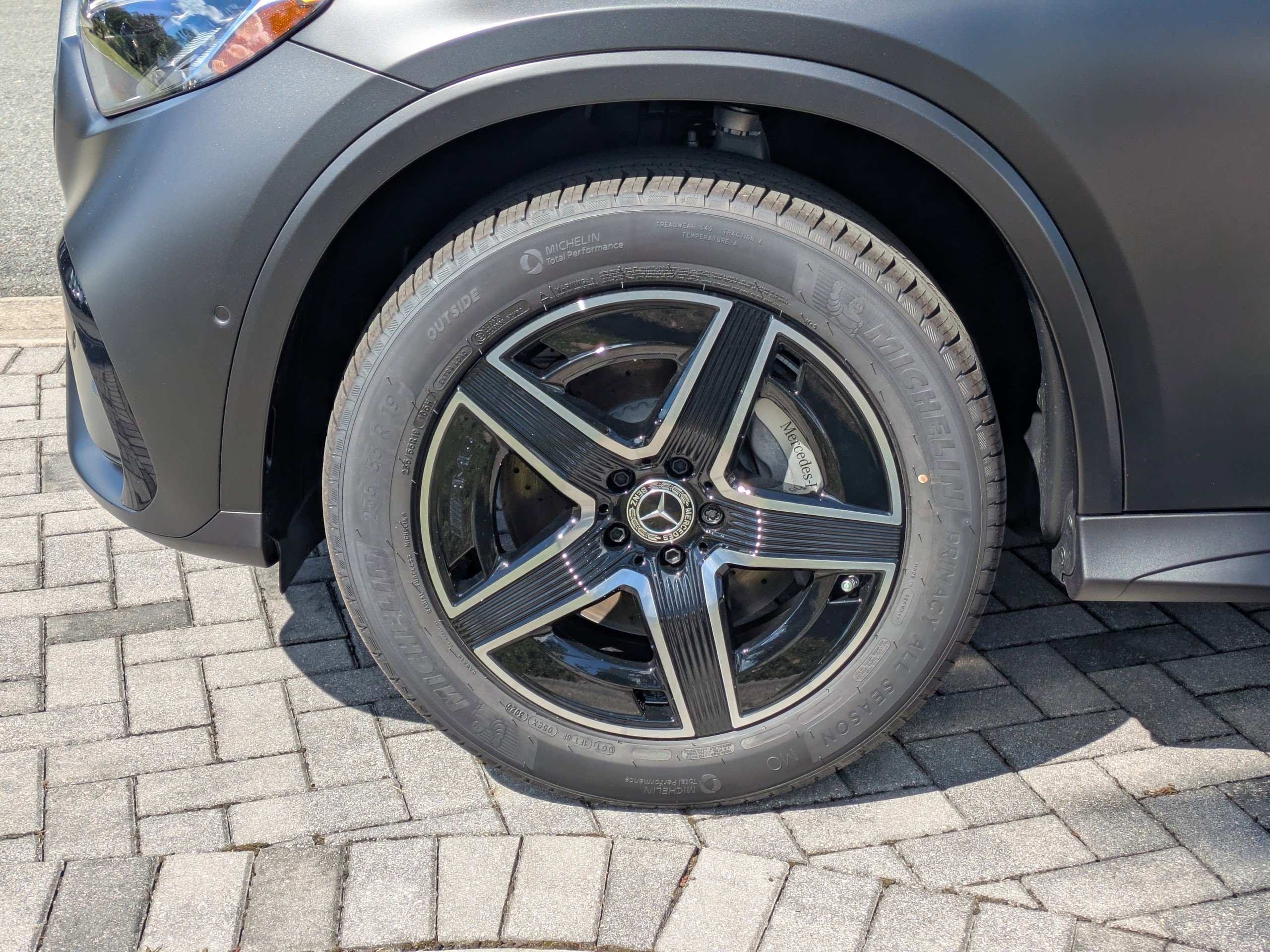 2026 Mercedes Benz GLC 300 4MATIC photo 3