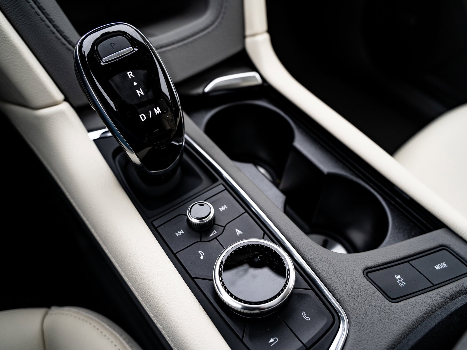 New 2024 Cadillac XT5 AWD Premium Luxury Sunroof Heated & Cooled