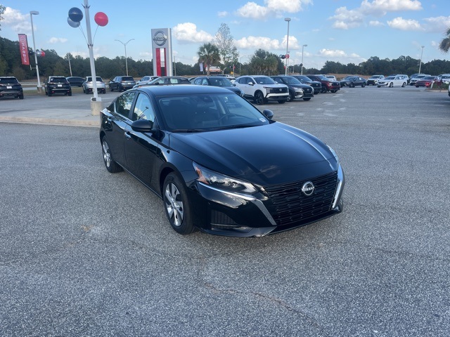 2025 Nissan Altima 2.5 S photo 2