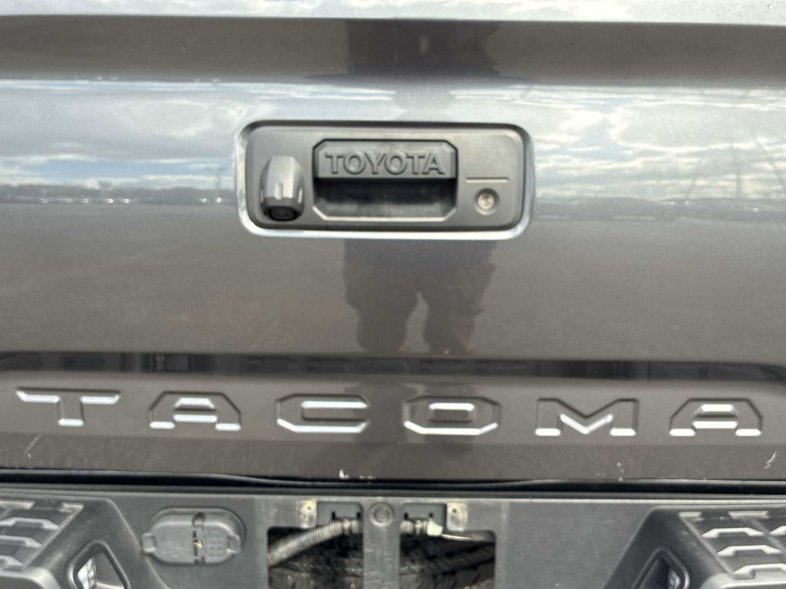 2020 Toyota Tacoma SR V6 photo 29