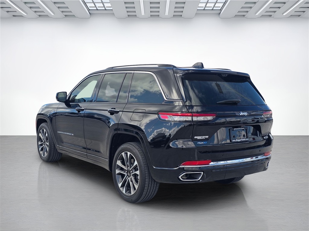2023 Jeep Grand Cherokee Overland 4xe photo 4