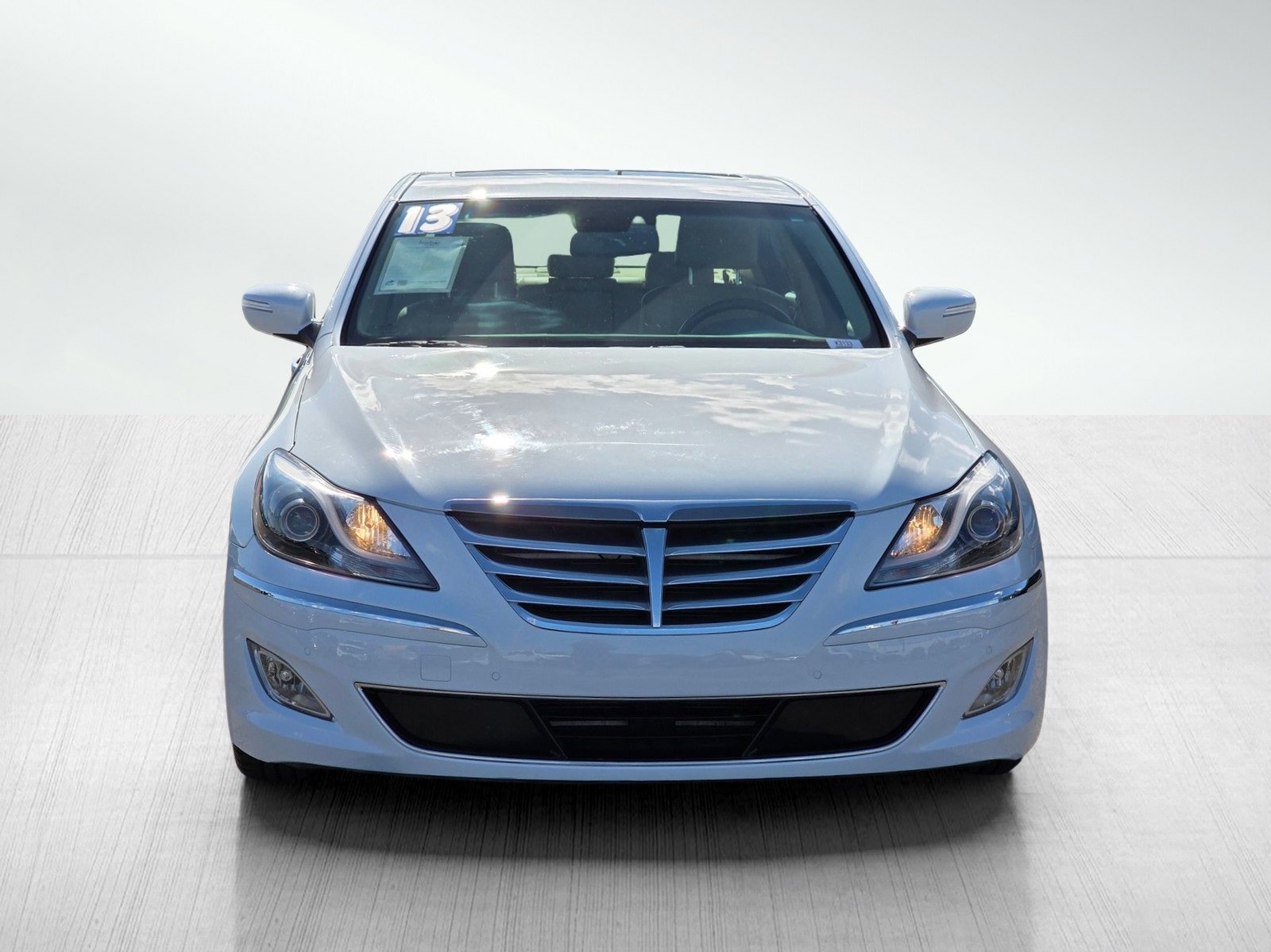 2013 Hyundai Genesis 5.0 R-Spec photo 2