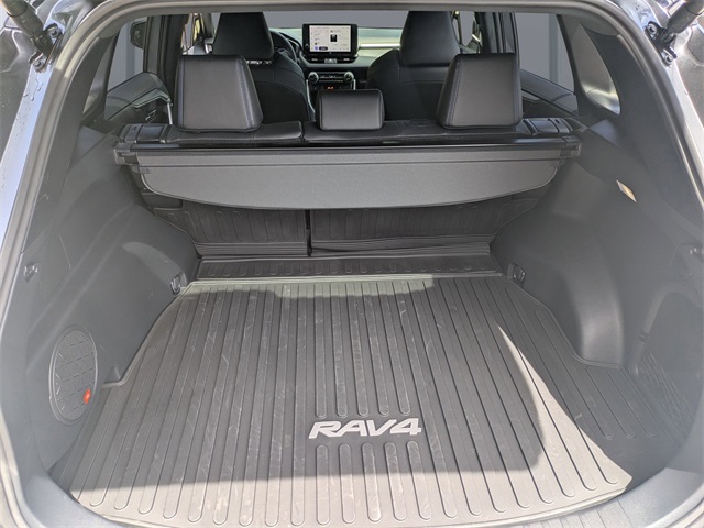 2025 Toyota RAV4 Hybrid XSE photo 11