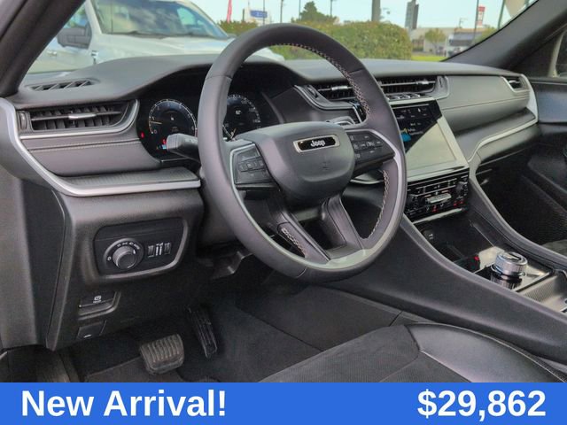 2024 Jeep Grand Cherokee Altitude photo 2