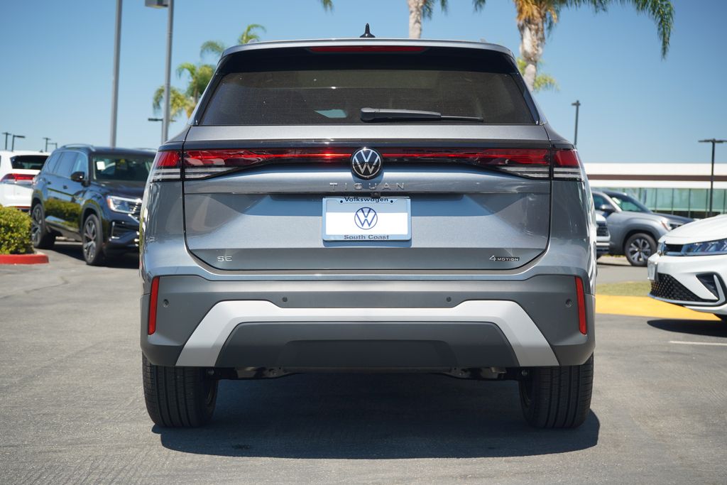 2025 Volkswagen Tiguan SE photo 2