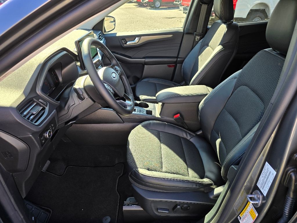 2025 Ford Escape Plug-In Hybrid photo 17