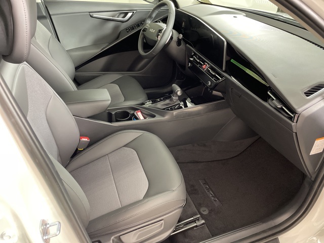 2025 Kia Niro EX photo 38