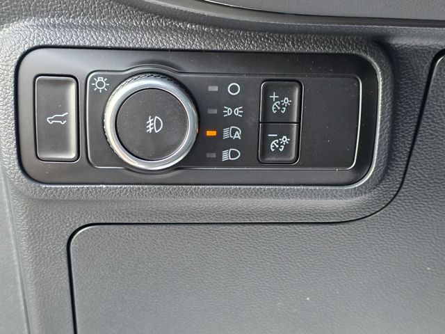 2025 Ford Explorer ST-Line photo 9