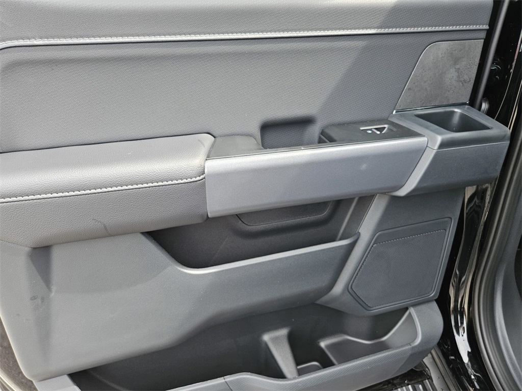 2025 Ford F-150 XLT photo 25