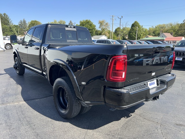 2025 Ram 3500 Limited photo 29