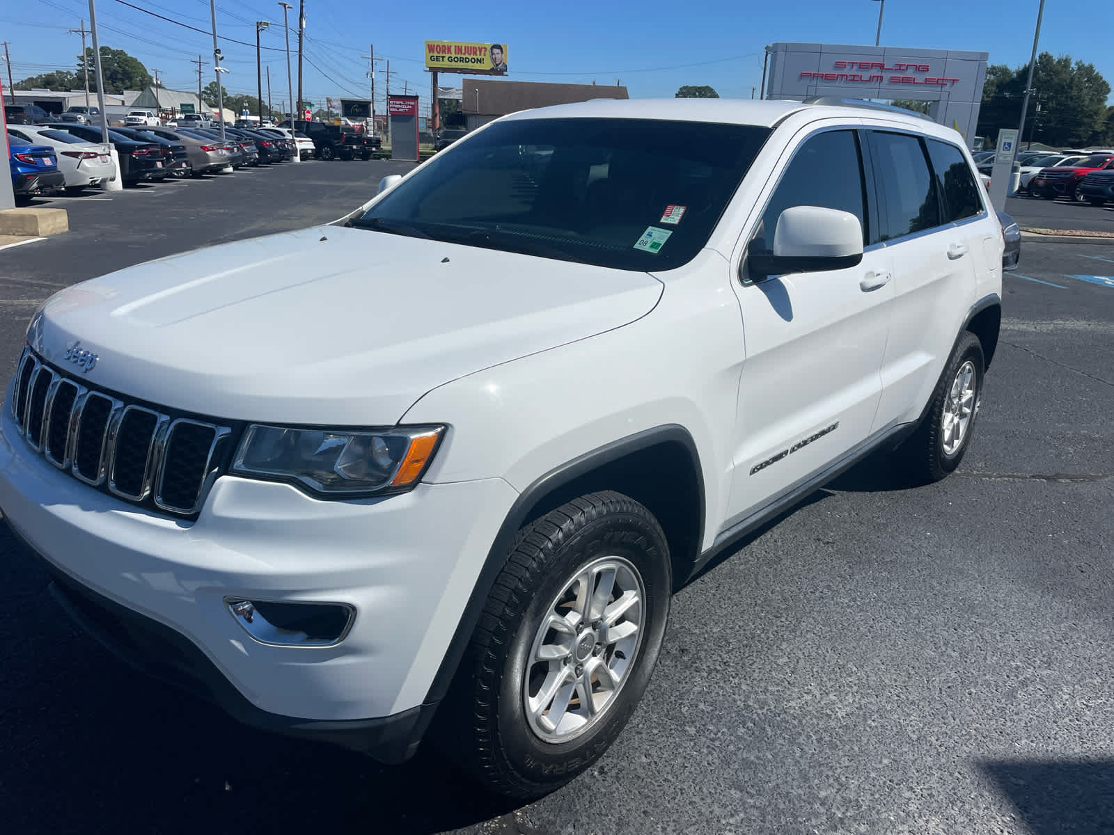 2018 Jeep Grand Cherokee Laredo E photo 2