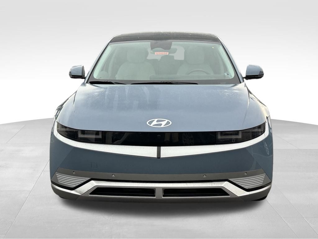 Certified 2022 Hyundai IONIQ 5 Limited with VIN KM8KRDAF3NU076543 for sale in Highland Park, IL