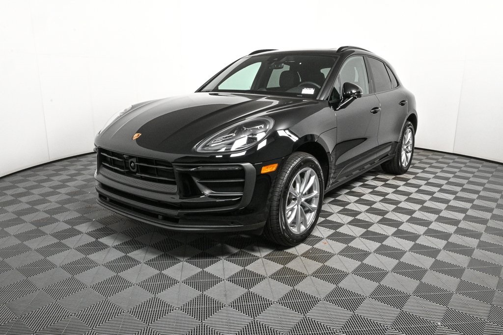 2025 Porsche Macan