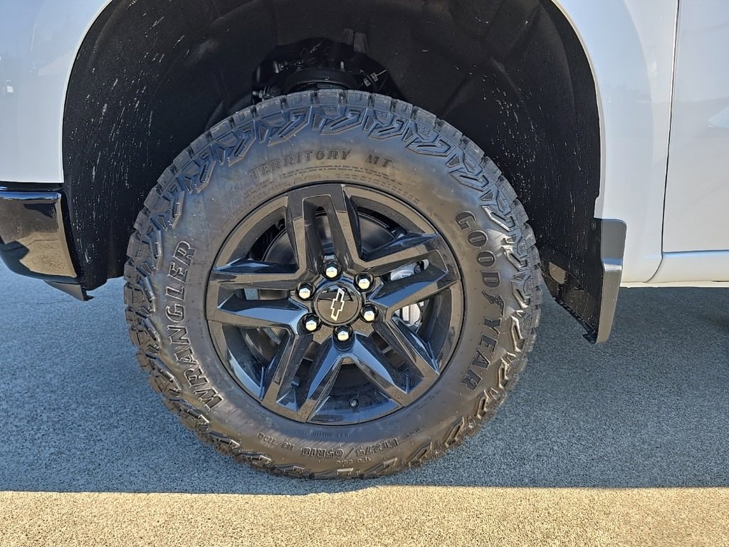 2025 Chevrolet Silverado 1500 Custom Trail Boss photo 31