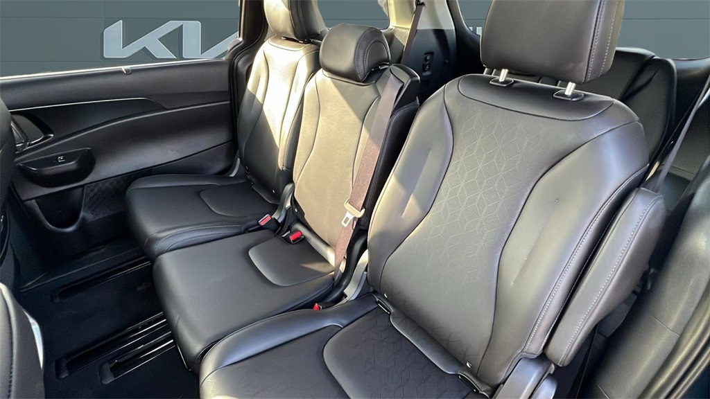 2026 Kia Carnival SX photo 14