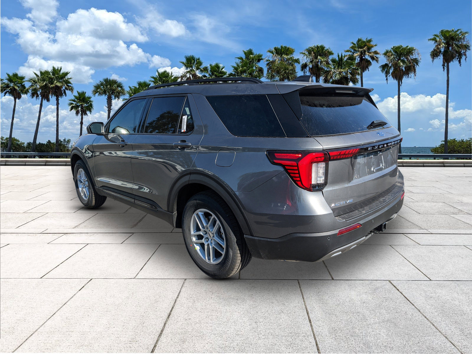 2026 Ford Explorer photo 4