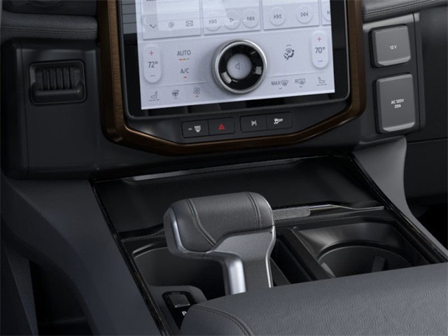 2025 Ford F-150 Lightning Lariat photo 15