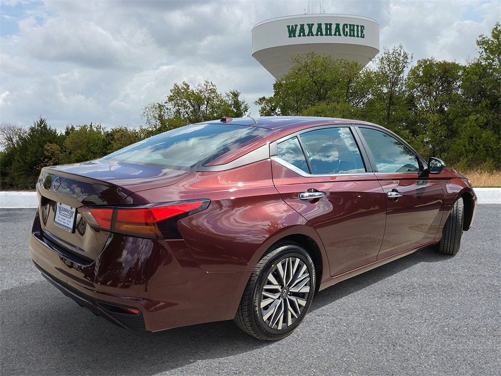 2025 Nissan Altima 2.5 SV photo 2