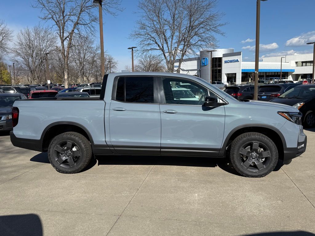 2026 Honda Ridgeline TrailSport photo 3