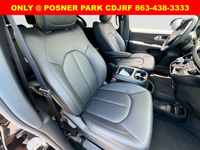 2026 Chrysler Voyager LX photo 28