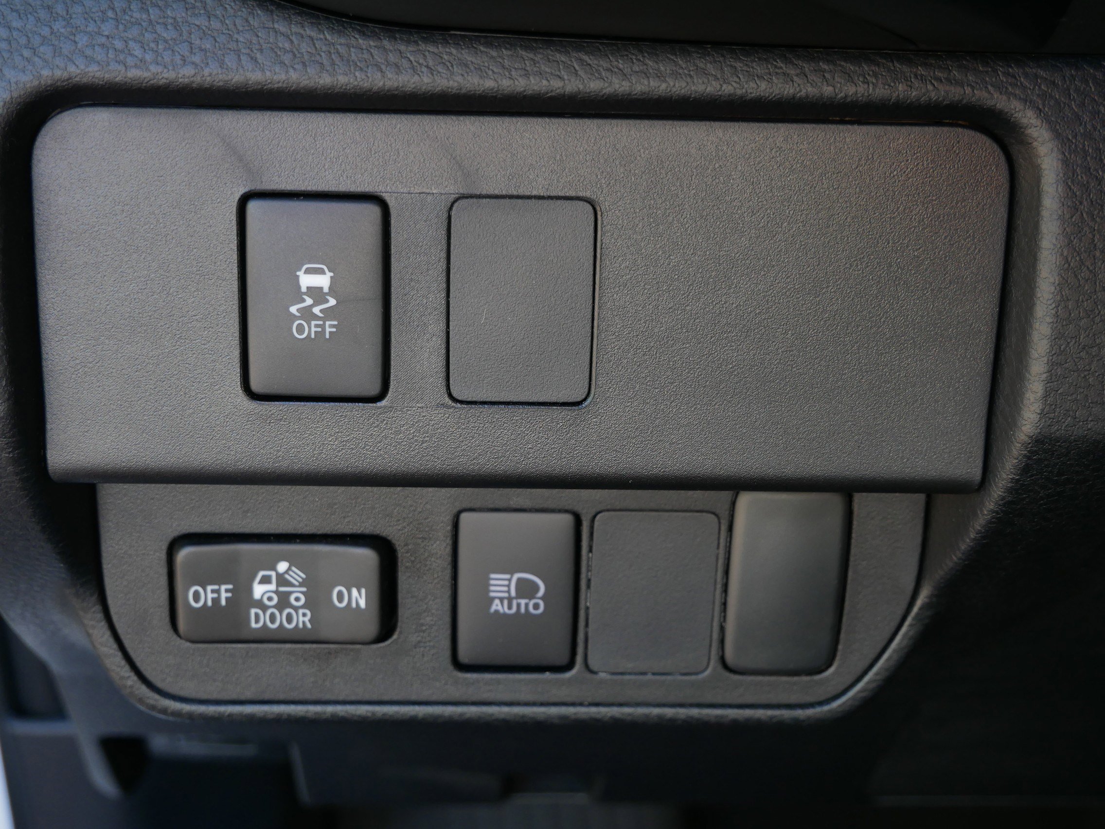 2023 Toyota Tacoma 4x4 SR photo 24