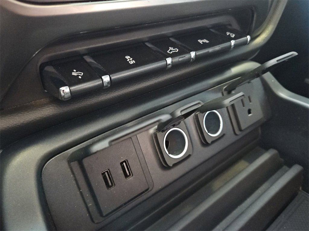 2018 Chevrolet Silverado 1500 LTZ photo 25