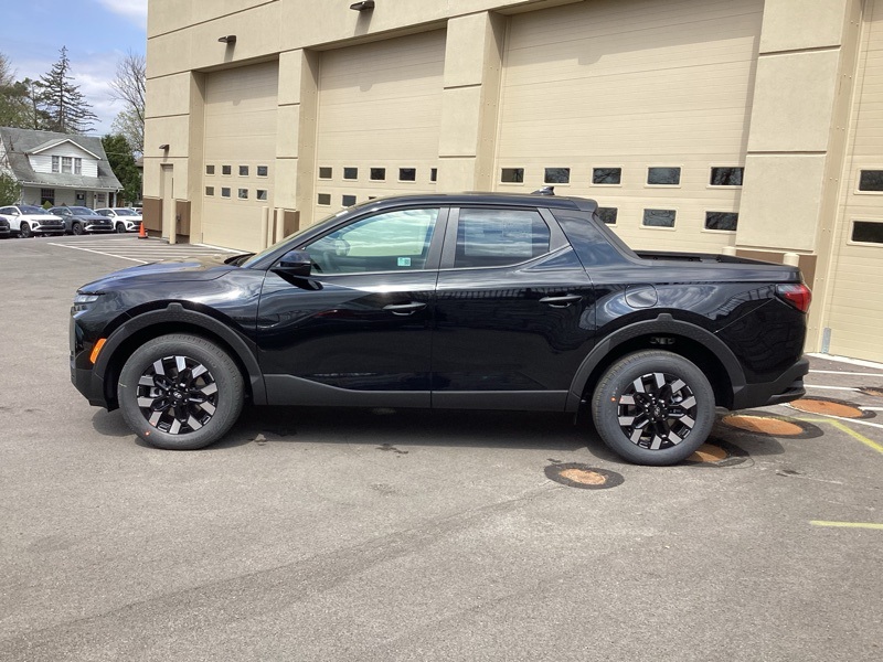 2025 Hyundai Santa Cruz SE photo 3