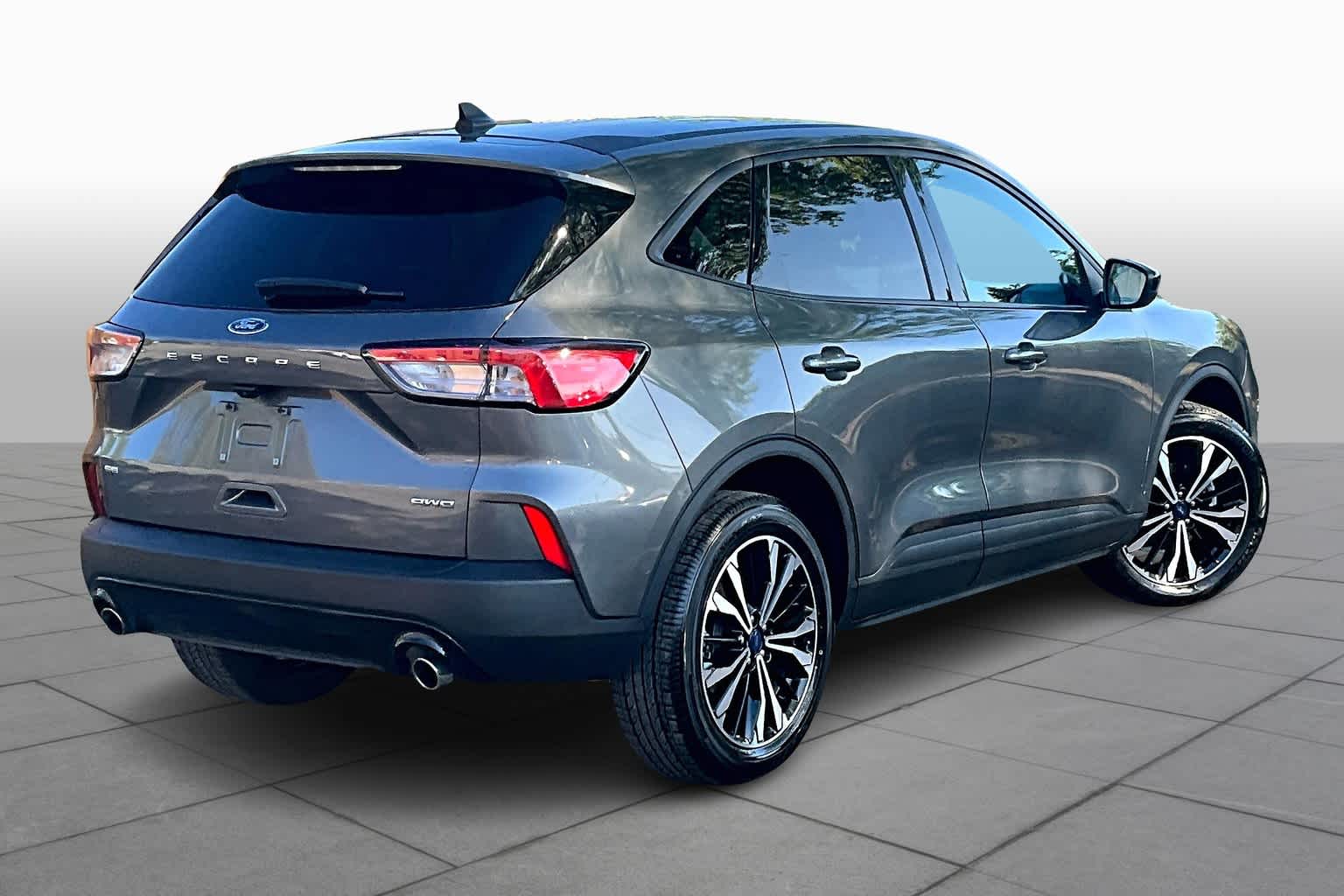 2022 Ford Escape SE photo 11