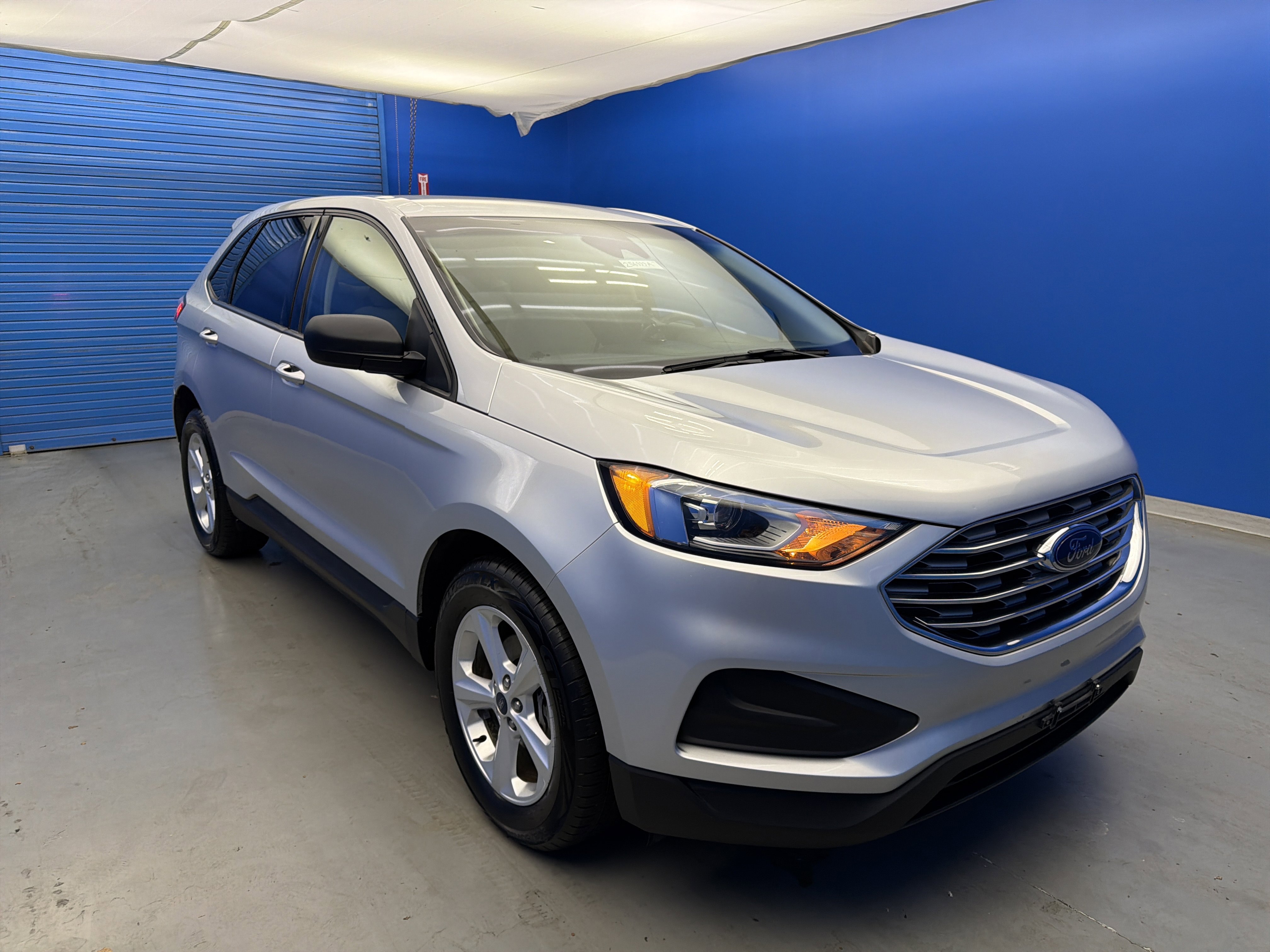 2019 Ford Edge SE photo 2