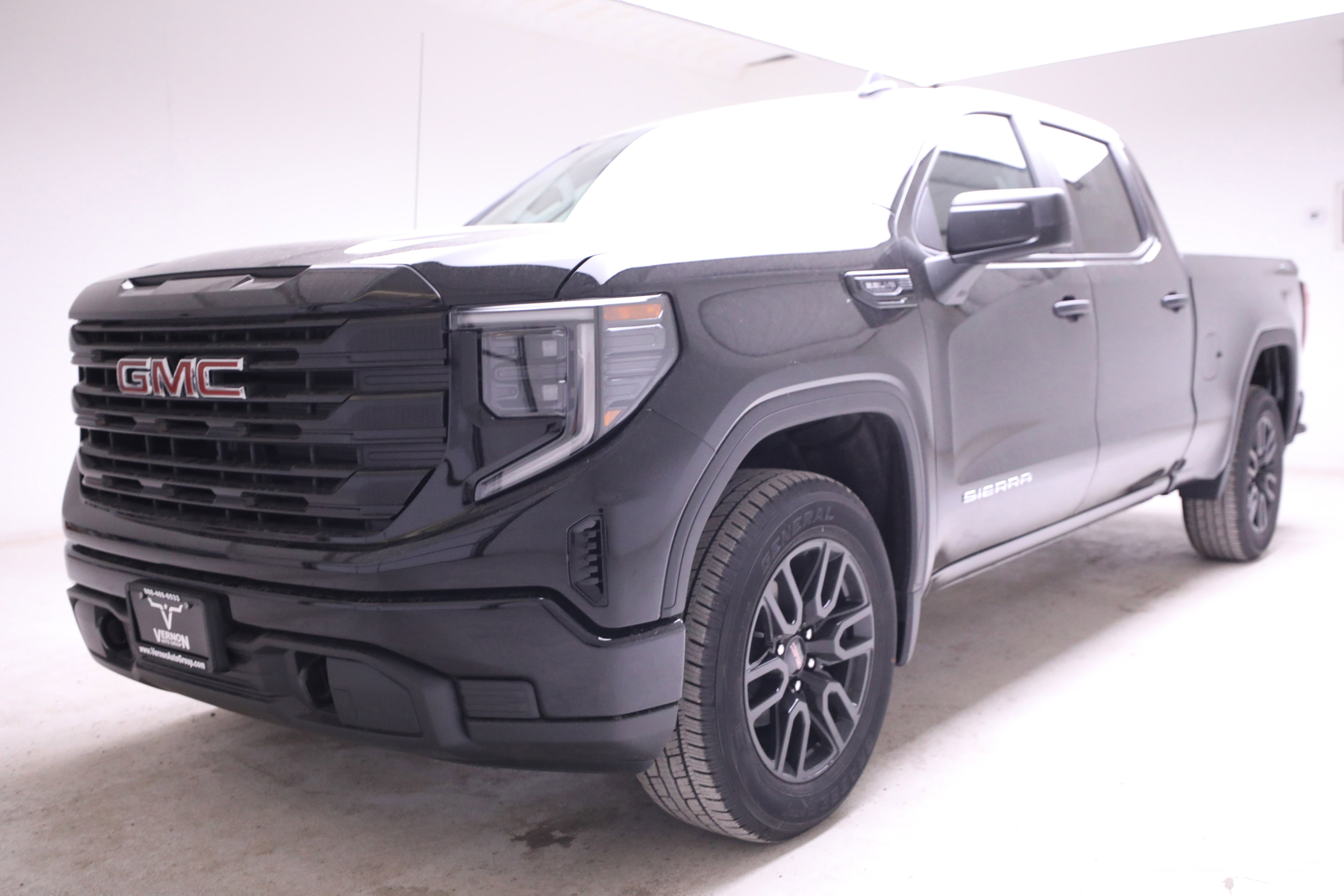 2026 GMC Sierra 1500 Pro's photo