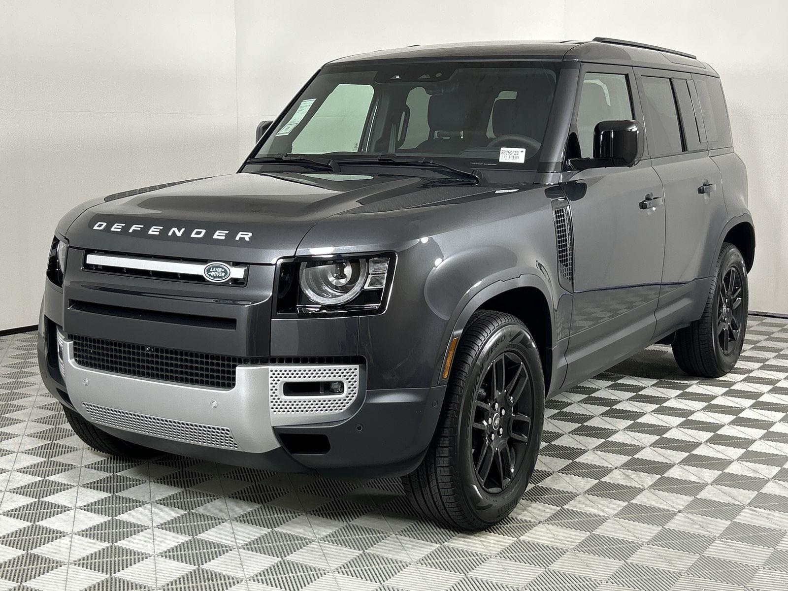 2025 Land Rover Defender S's photo