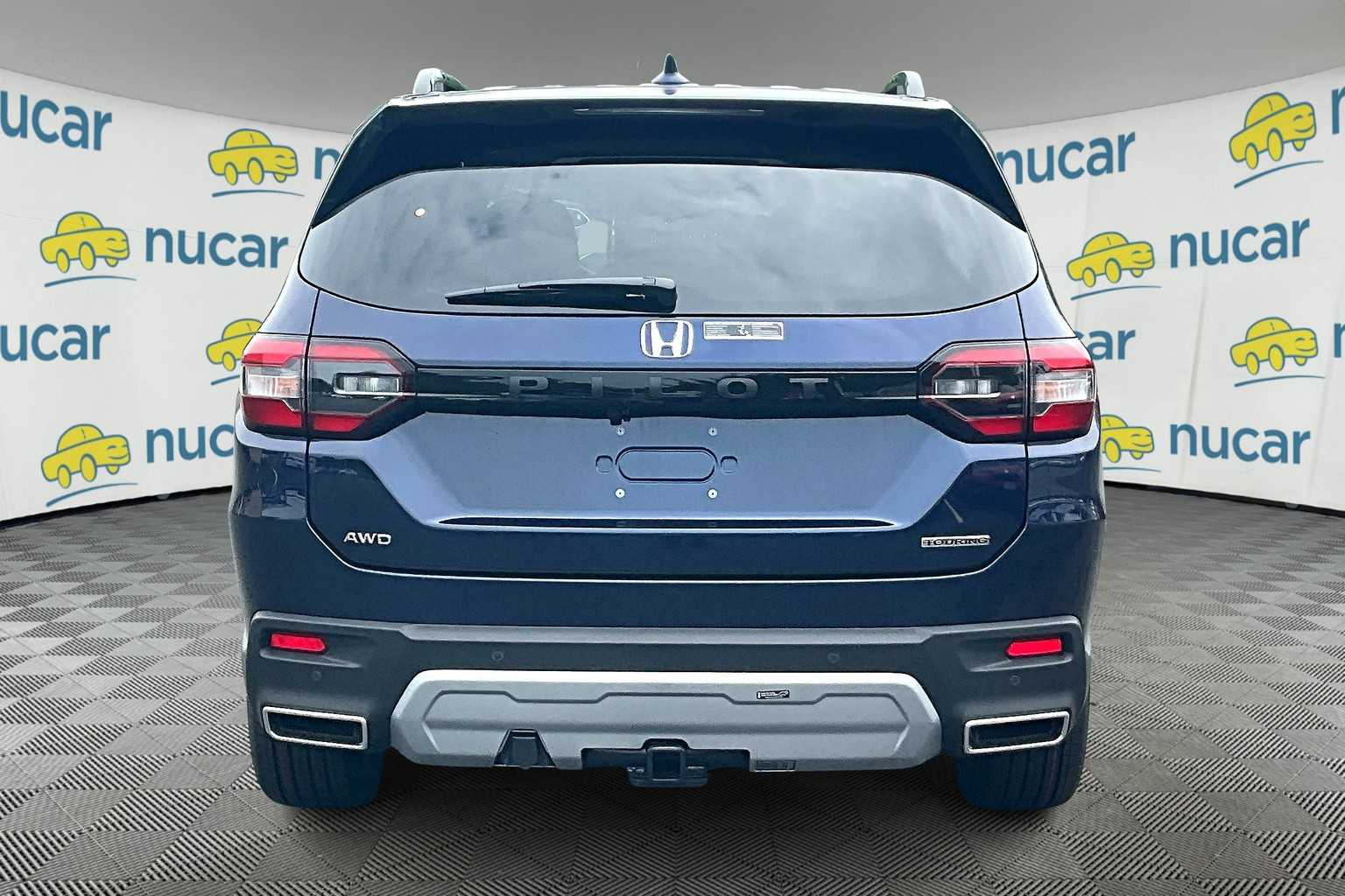 2025 Honda Pilot Touring photo 4