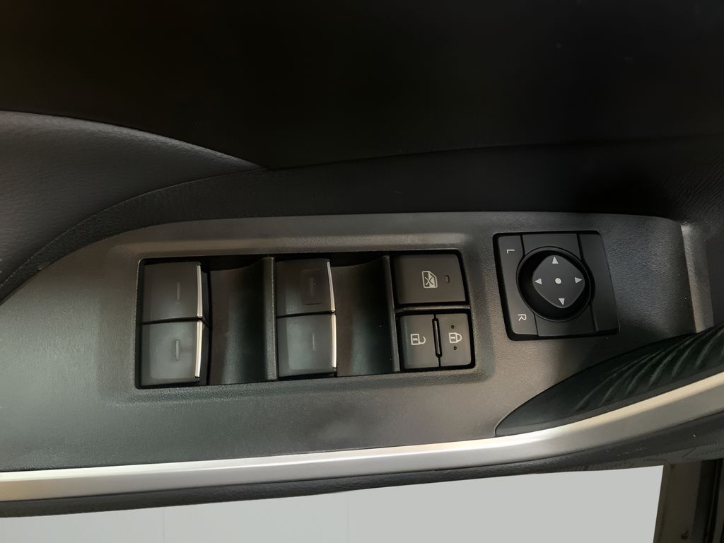 2024 Toyota RAV4 XLE Premium photo 14