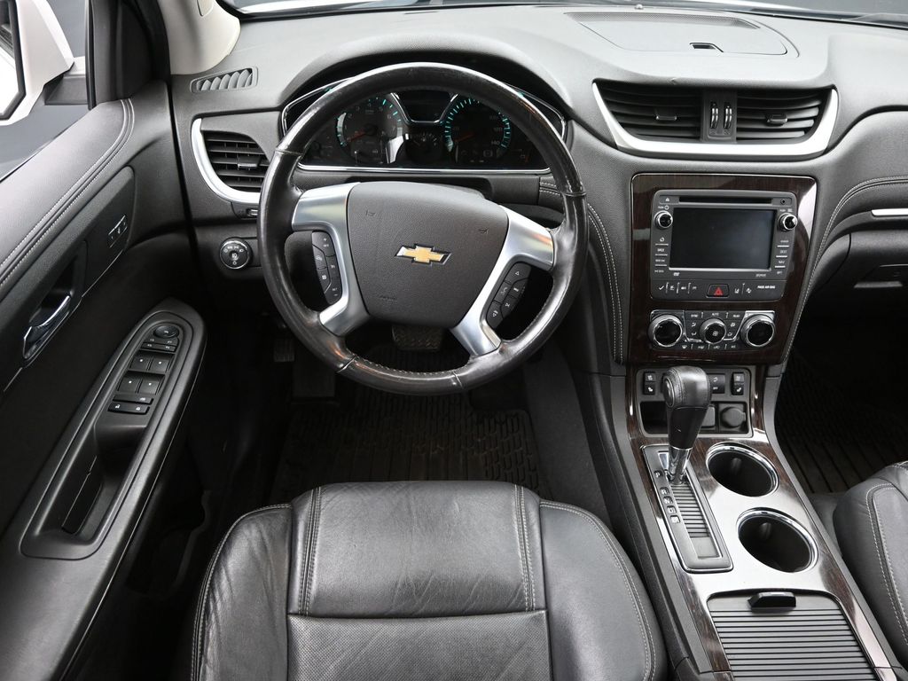 2017 Chevrolet Traverse Premier photo 9