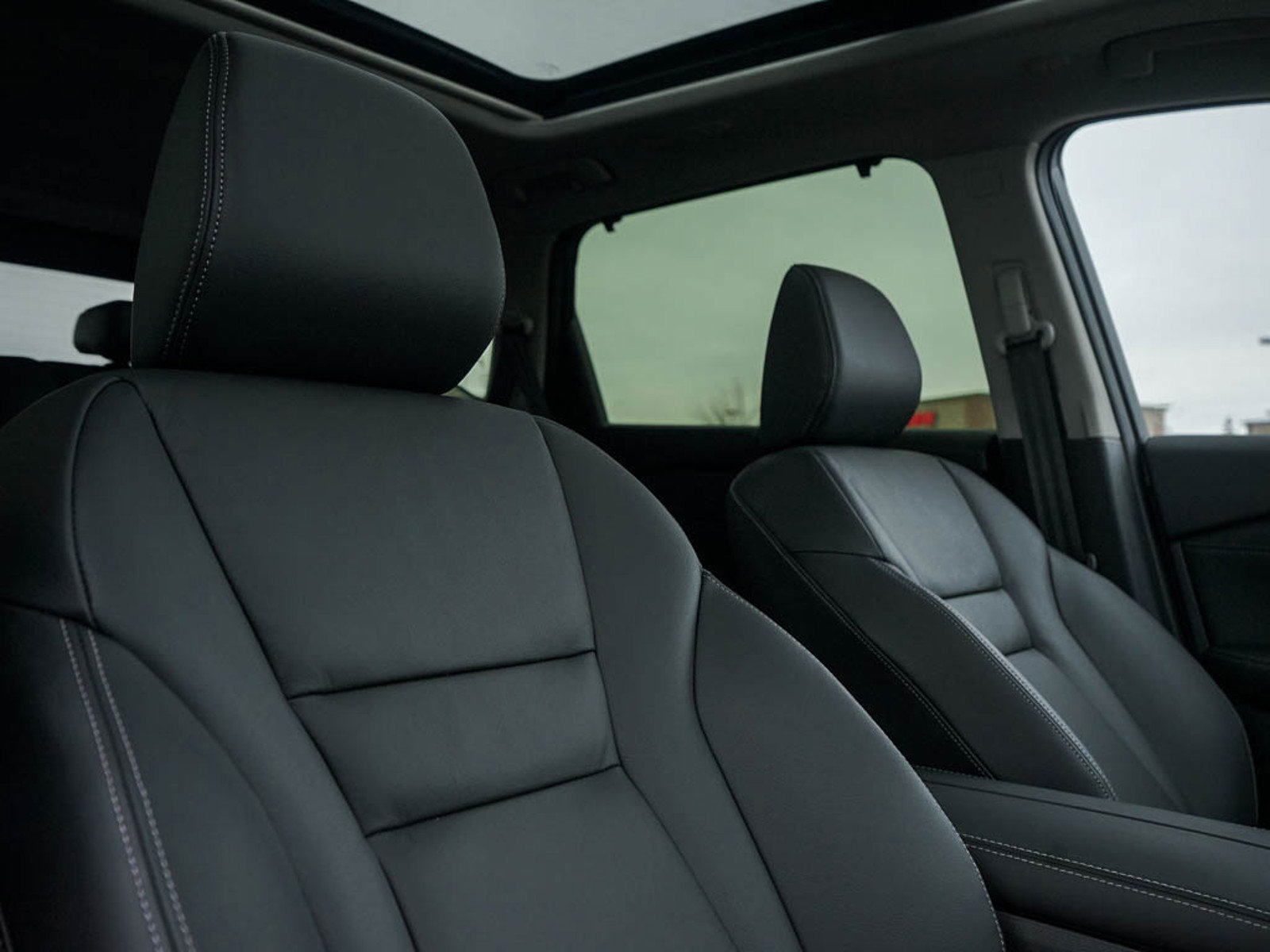 2025 Nissan Rogue SL photo 11