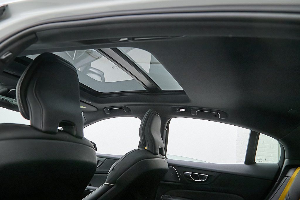 2023 VOLVO S60 - Image 29