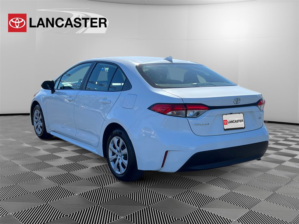 2023 Toyota Corolla LE photo 3