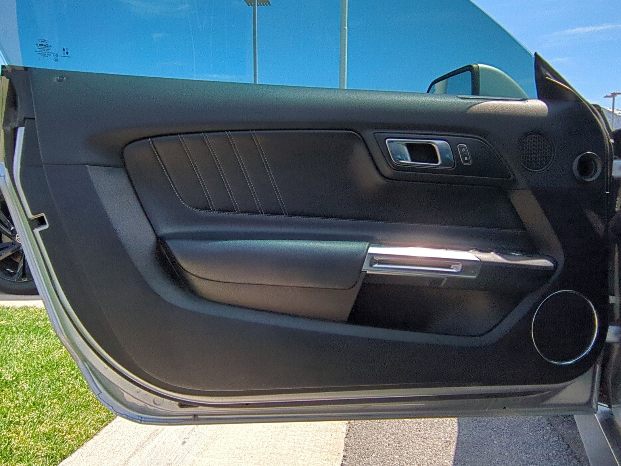 2021 Ford Mustang EcoBoost Premium Convertible photo 11