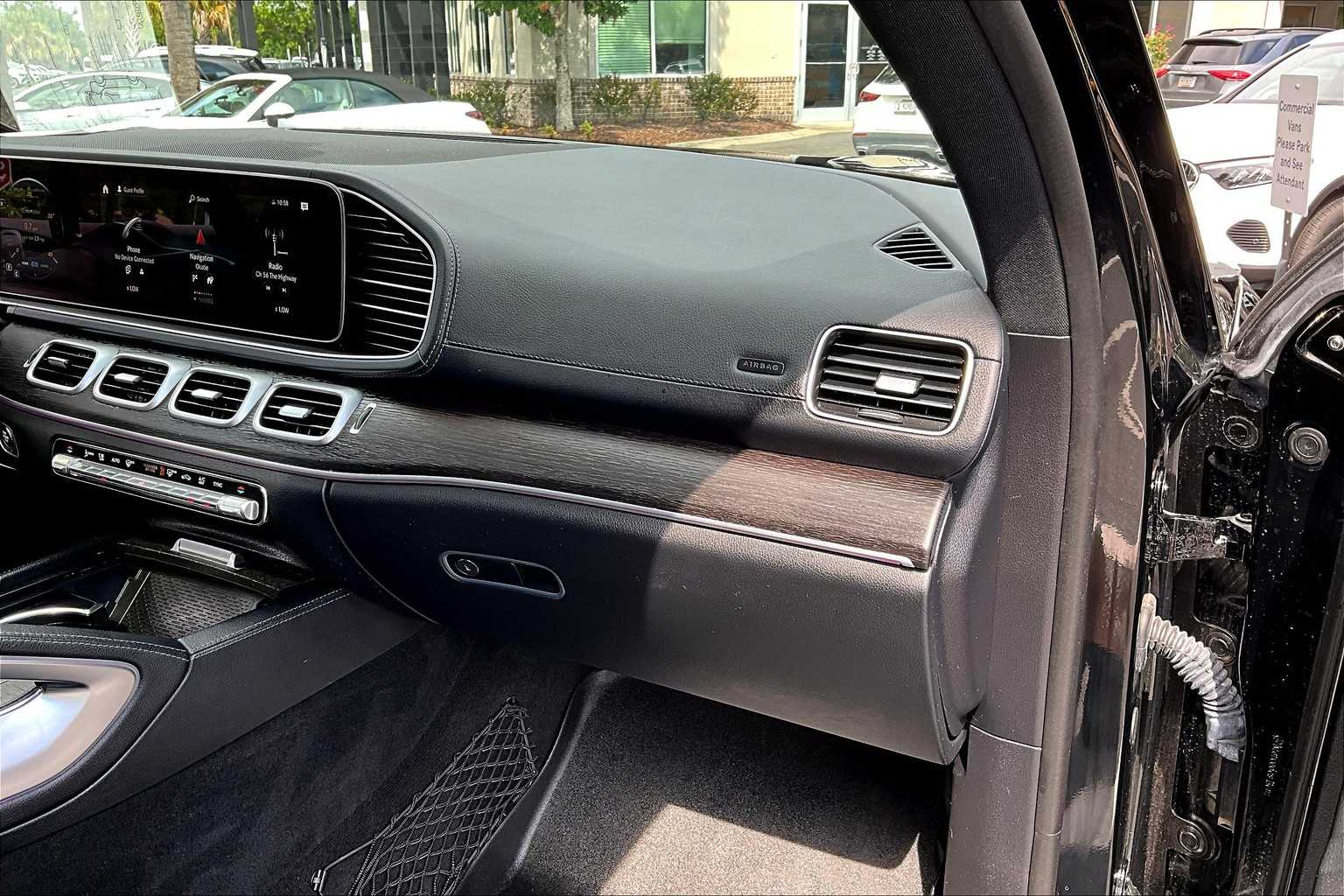 2021 Mercedes Benz GLS 450 4MATIC photo 17