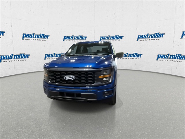 2025 Ford F-150 STX photo 4