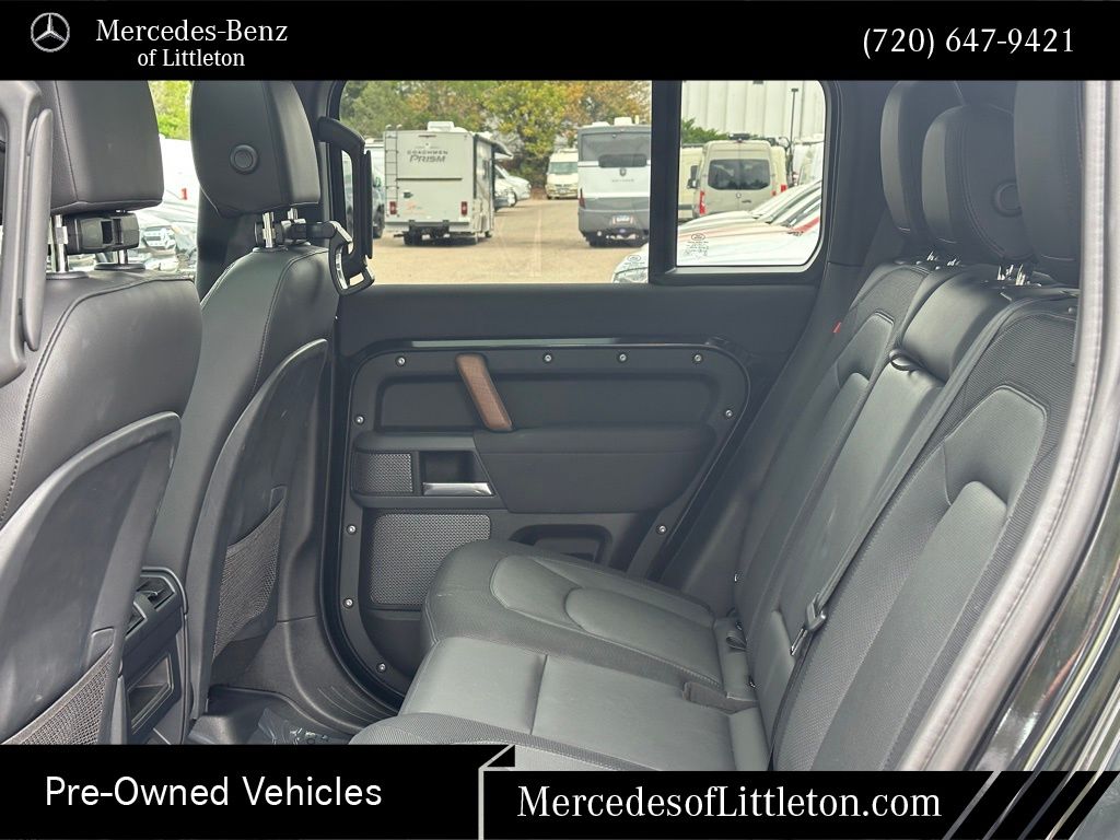 2023 Land Rover Defender 110 X-Dynamic SE photo 15