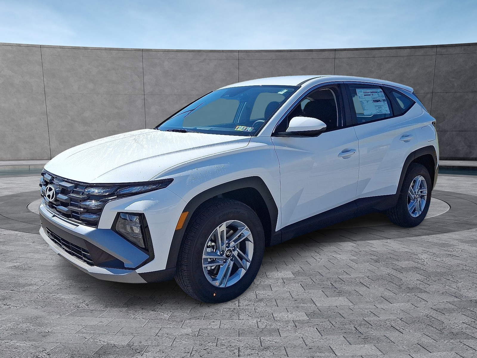 2026 Hyundai Tucson SE photo 3