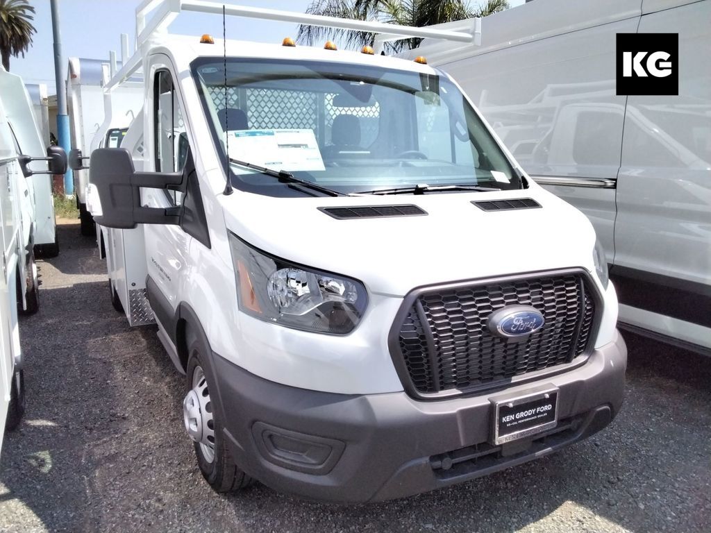 2024 Ford Transit Chassis Cab Base's photo