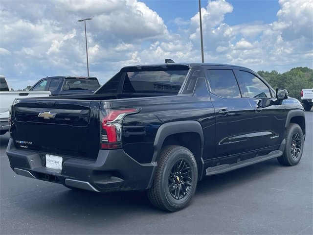 2025 Chevrolet Silverado EV LT photo 3
